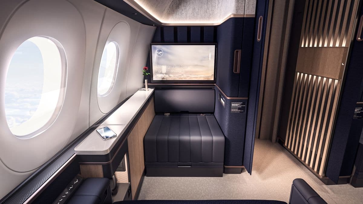Lufthansa/Swiss/Qantas/Singapore Airlines First Class Round-the-World thumbnail 8